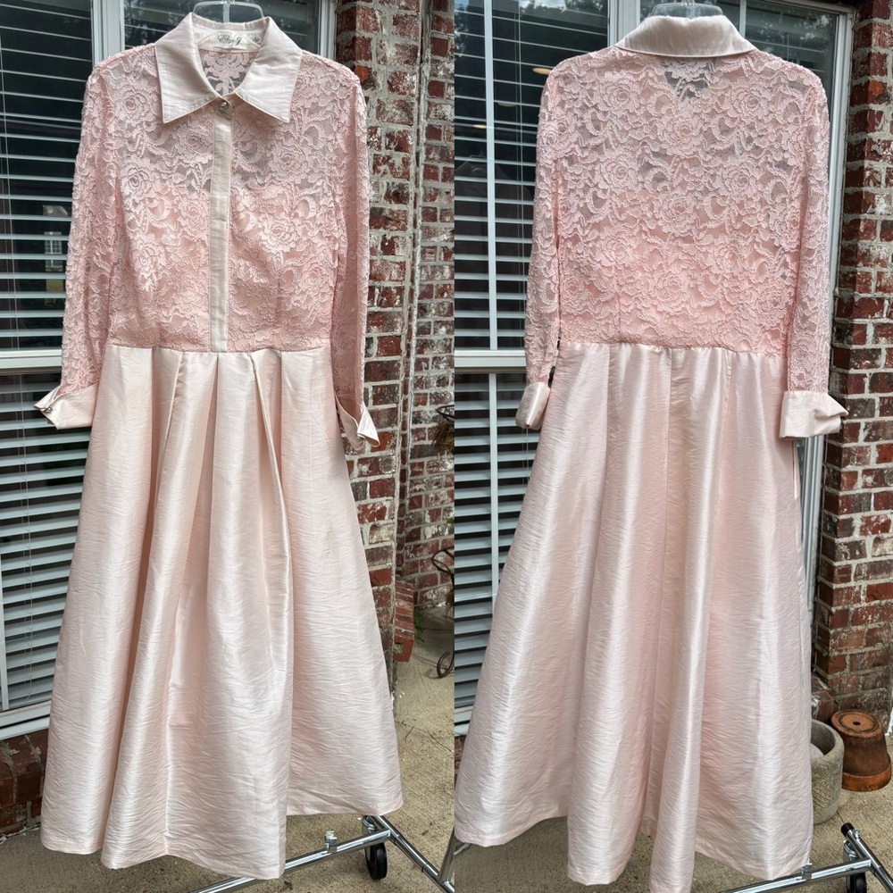 💗HOST PICK💗Elegant Pink Lace and Satin Dress
